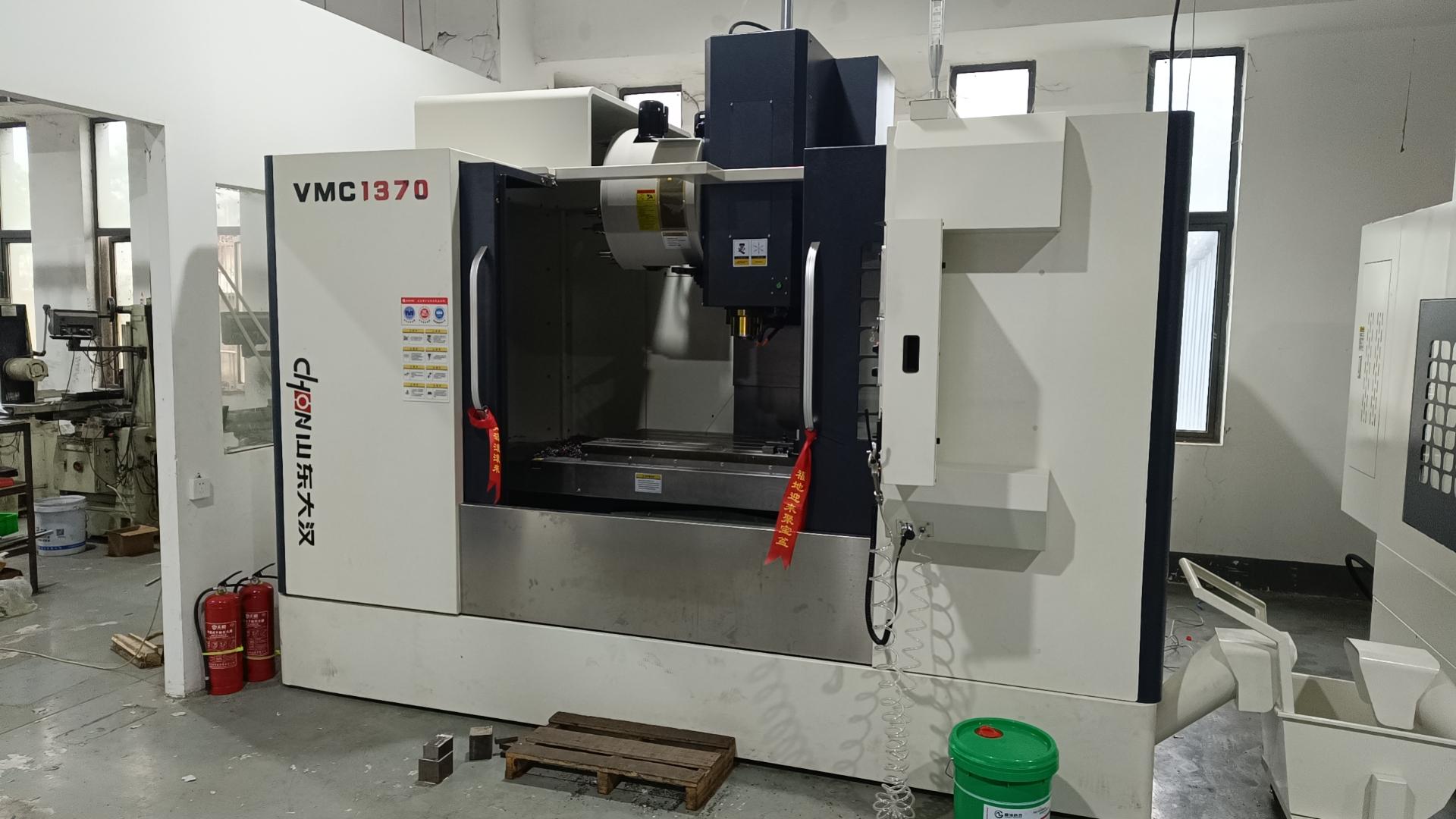 Supplier-provided machining center photograph used as a manufacturing reference